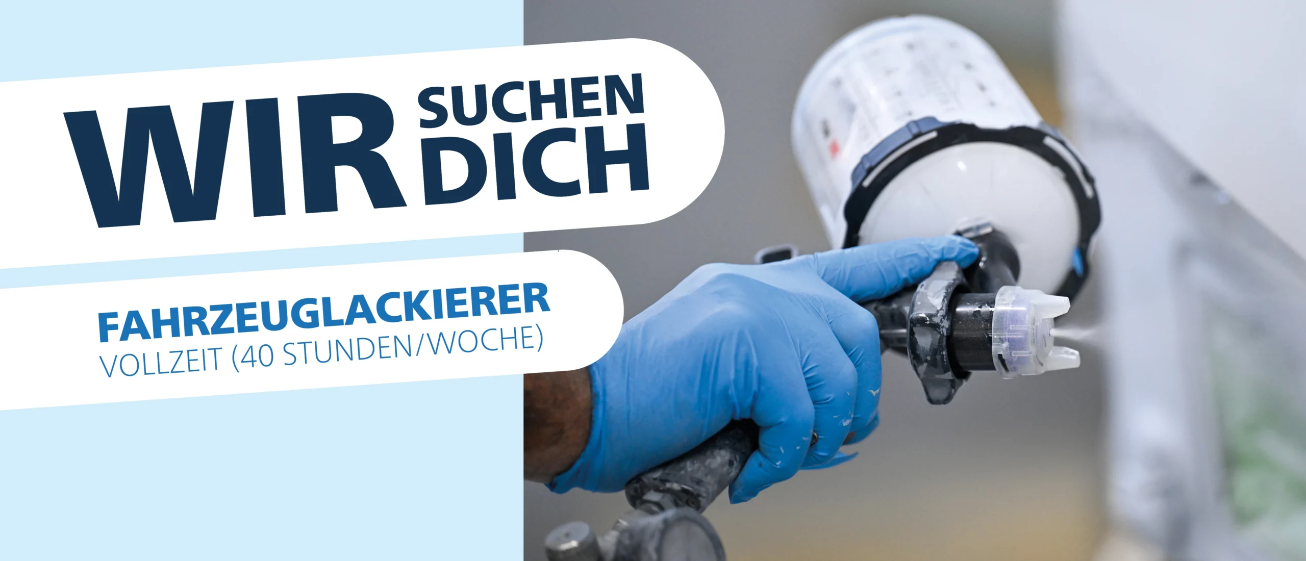 Mitarbeiter im Büro "Wir suchen dich
Fahrzeuglackierer
Vollzeit (40 Stunden/Woche)"